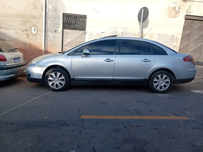 Citroen C4 Pallas GLX 2.0/ 2.0 Flex Aut. 2010