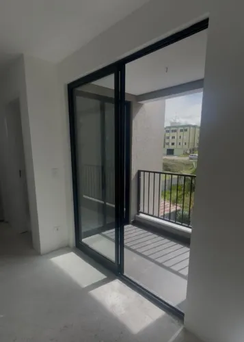 Esquadria de aluminio