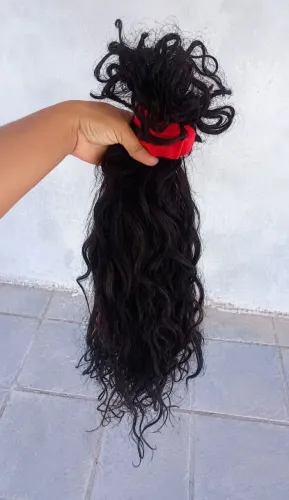 Vendo cabelo 4redes tem 3 de70cm e apenas uma de 60cm
