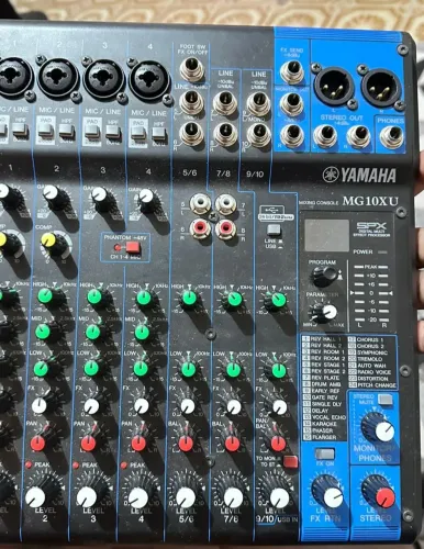 MESA DE SOM Yamaha mg10xu
