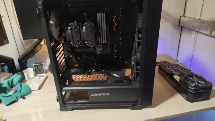 Gabinete Montech Air 1000 Premium 4 fans RGB