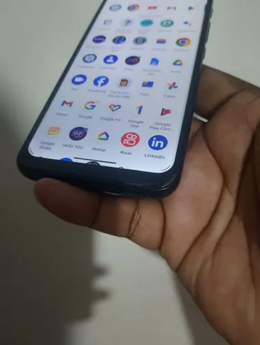 Smartphone Motorola Moto G9 Play 64GB R$250.00<br>Seguir