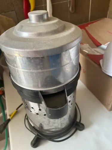 Espremedor de Laranja Industrial