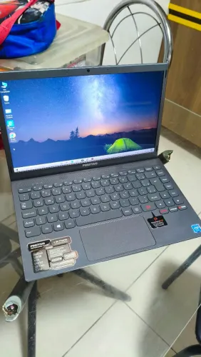 Notebook atom x5, 4gb, SSD 128.