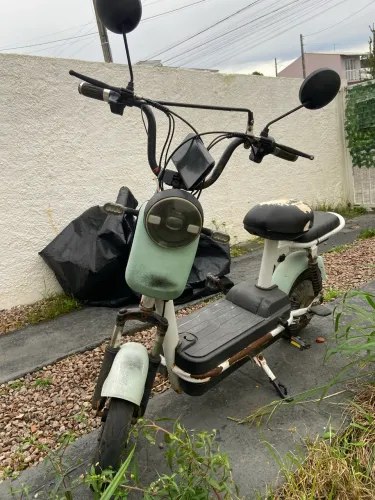 Scooter elétrica 