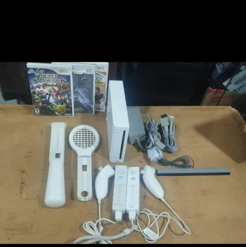 Wii Completo com 3 jogos Originais