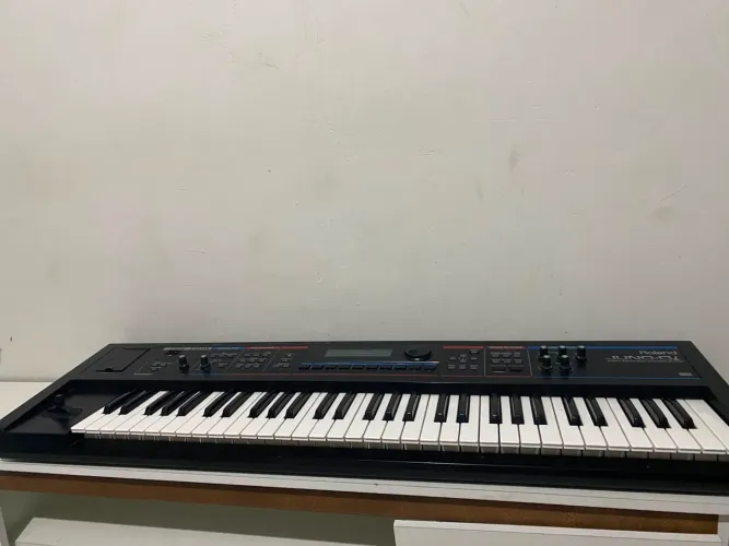 Teclado juno di 