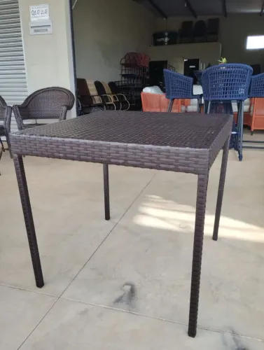 Mesa de jantar Duet em Fibra Sintética- 649,99