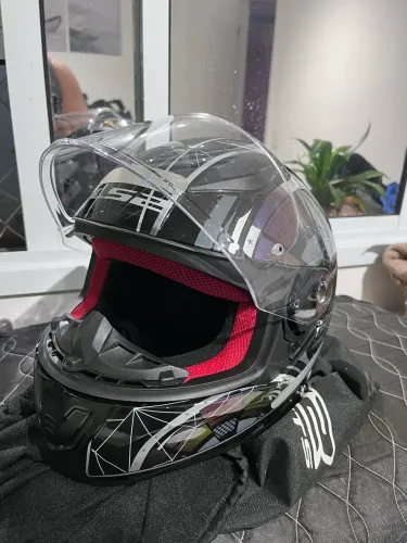 Capacete ls2