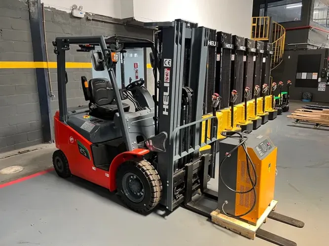 Empilhadeira Transpaleteira Paleteira Elétrica