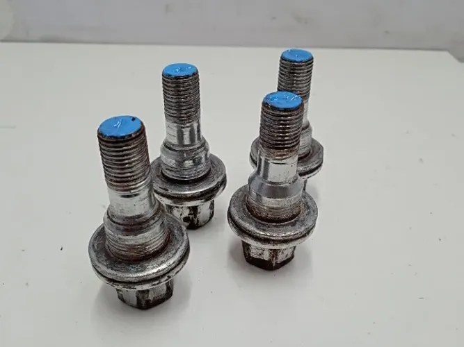 13628 Kit Jogo 4 Parafusos Roda Citroen C4 Pallas 2008 A 2012