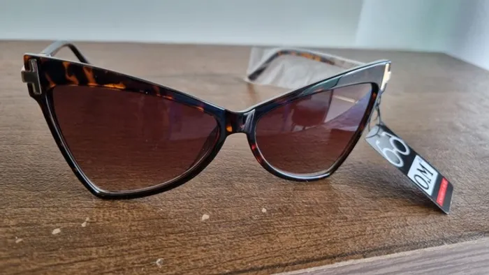 Vendo Oculos De Sol Feminino