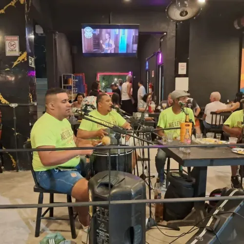 Música samba,chorinho, pé de serra, mpb
