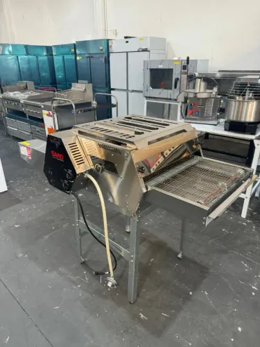 Assador de pizza com esteira a gás pizzas até 50cm Novo 