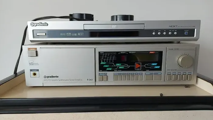 Tuner Gradiente R-343 e Caixas Master 78