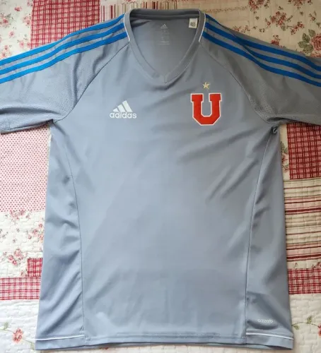 Camisa La U do Chile