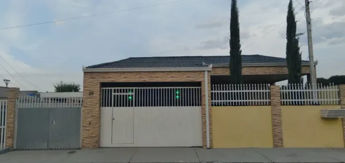 Casas(2) em São José dos Pinhais guatupê, TROCA , Vende