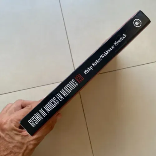 672 - Livro Gestão De Marcas E Mercados - B2b - Philip Kotler & Waldemar Pfoertsch