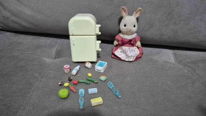 Sylvanian families coelha com geladeira