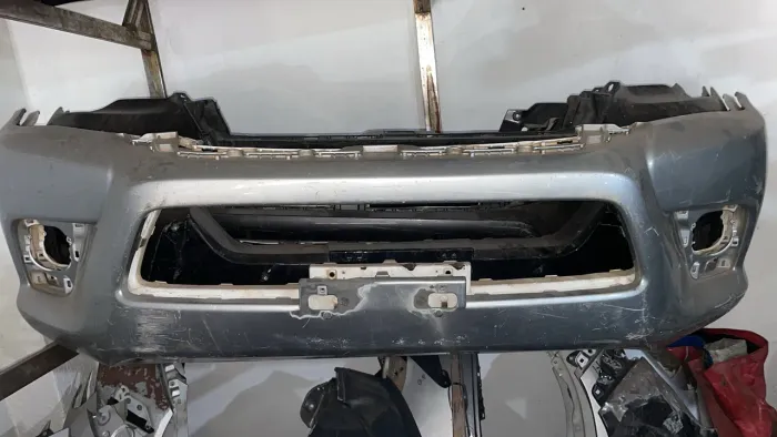 Para-choque Dianteiro Toyota Hilux SW4 2016