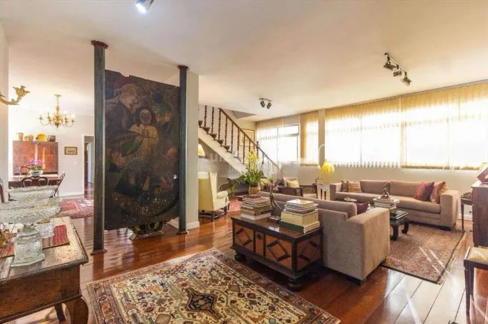 Apartamento à venda no bairro Lourdes