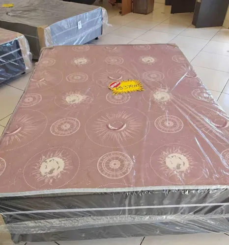 Cama Box Casal com Desenho Moderno