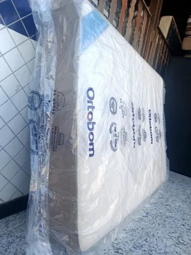 colchão casal muito bom ortobom sem uso aceito cartão e entrego
