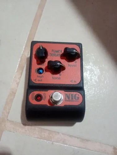 Pedal nig Distortion para guitarra 