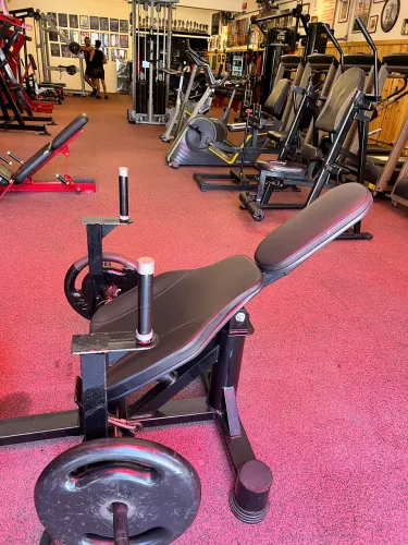 Máquina de ELEVAÇÃO PÉLVICA