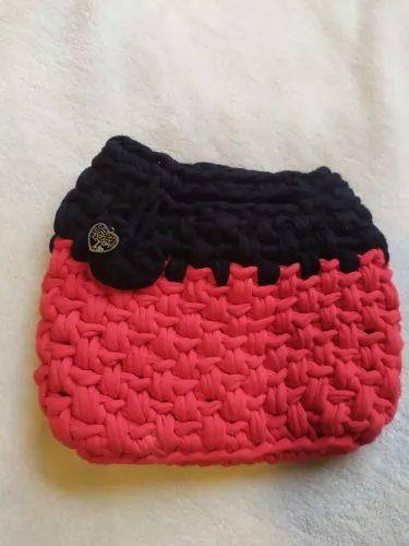 Bolsa de mão artesanal