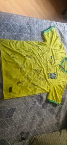 CAMISETA SELEÇÃO BRASILEIRA AUTOGRAFADA