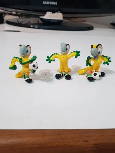 Futebol-3 Ararajubas da copa de 1994 promoção Petrobras colecionáveis