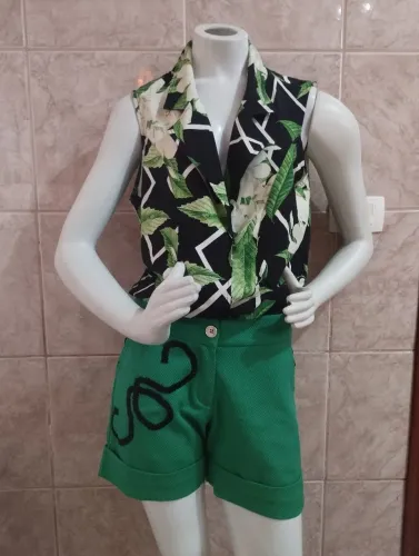 Shorts bordado novo M