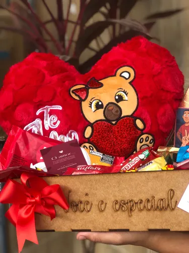 Cesta de presente , cesta romântica , cesta de chocolates, cesta de aniversário