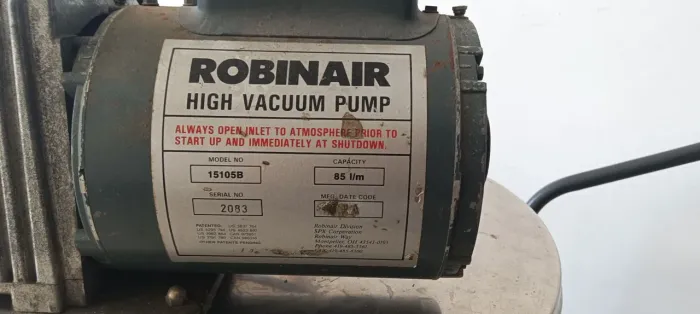 Bomba de Vácuo Robinair 15105B - 85 l/m