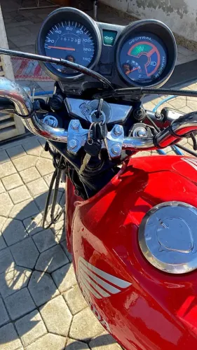 TITAN 150 2004 vermelha 