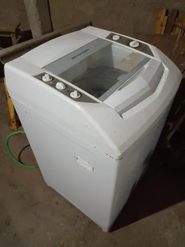 Máquina de lavar roupa!**Pra levar,NÃO ENTREGO,NÃO Aceito proposta**
