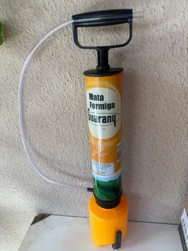 Bomba pulverizadora para formigas e baratas