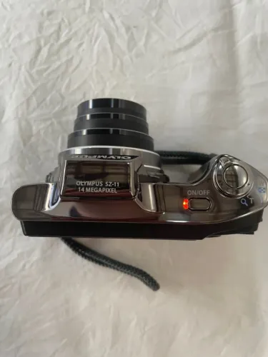 Máquina Fotográfica Olympus Z11
