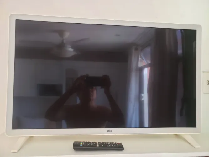 TV LG (Pouco uso)