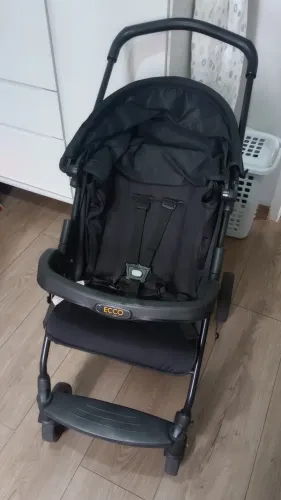 Carrinho com Moisés + Bebê Conforto + Base Burigotto Touring - Completo e Conservado!