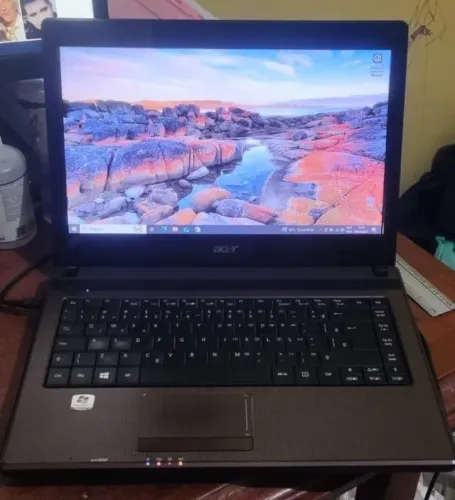 Acer Aspire 4252 14 polegadas Win 10 - Leia o anúncio