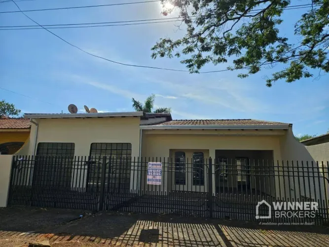 Casa com 3 dormitórios à venda, 156 m² por R$ 450.000,00 - Centro - Paranavaí/PR