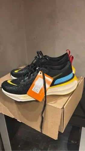 Tênis Nike ZoomX Invincible Run Flyknit 3 - Preto