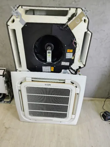 Ar Condicionado Elgin piso teto 36.000 BTUs 