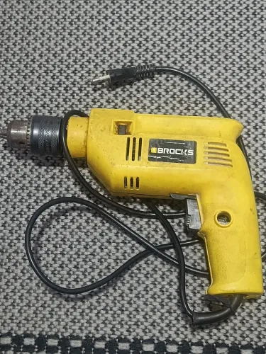 Furadeira e parafusadeira precisando de trocar o gatilho 400w