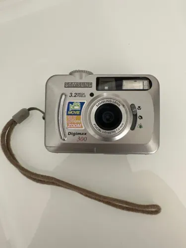Câmera Digital Samsung Digimax 300 - não funciona