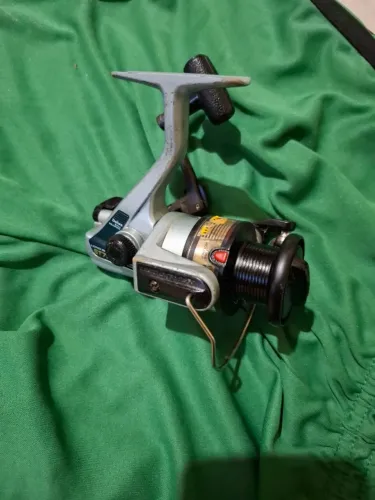 Molinete daiwa  Long Sprinter ST750N
