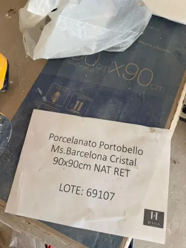 Piso Portobello Barcelona Cristal 90x90