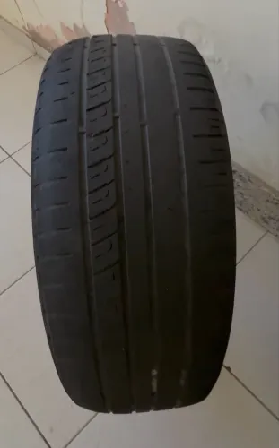 Vendo par de pneus! Medida 215/60/17